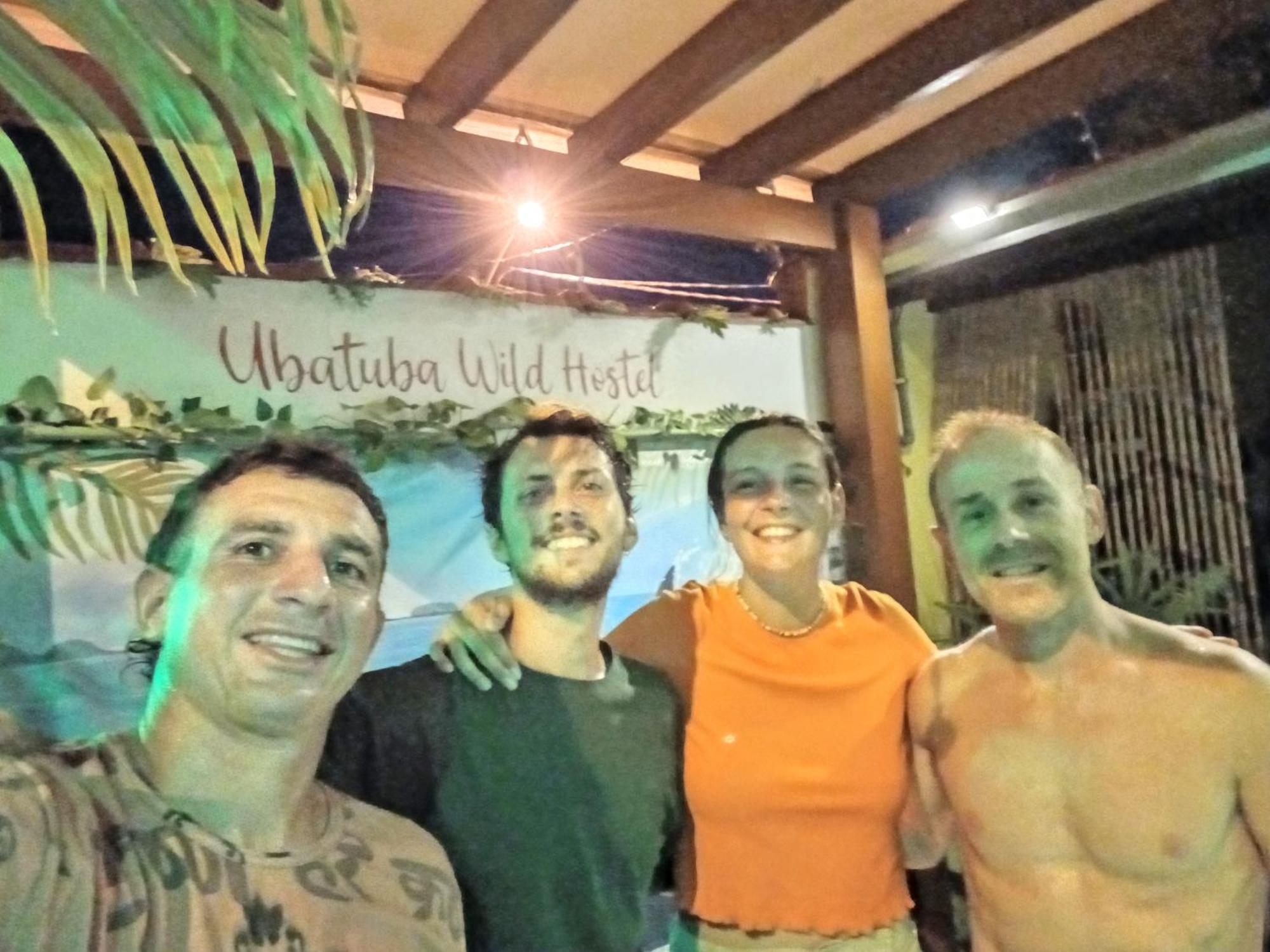 Ubatuba Wild Surf Hostel Екстер'єр фото
