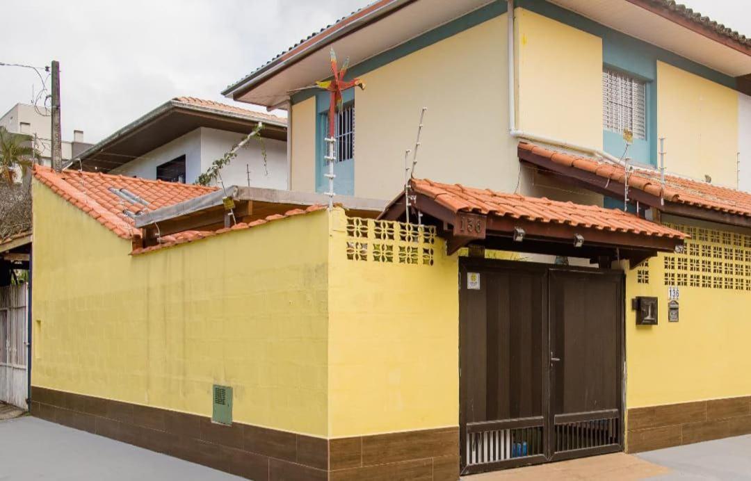 Ubatuba Wild Surf Hostel Екстер'єр фото