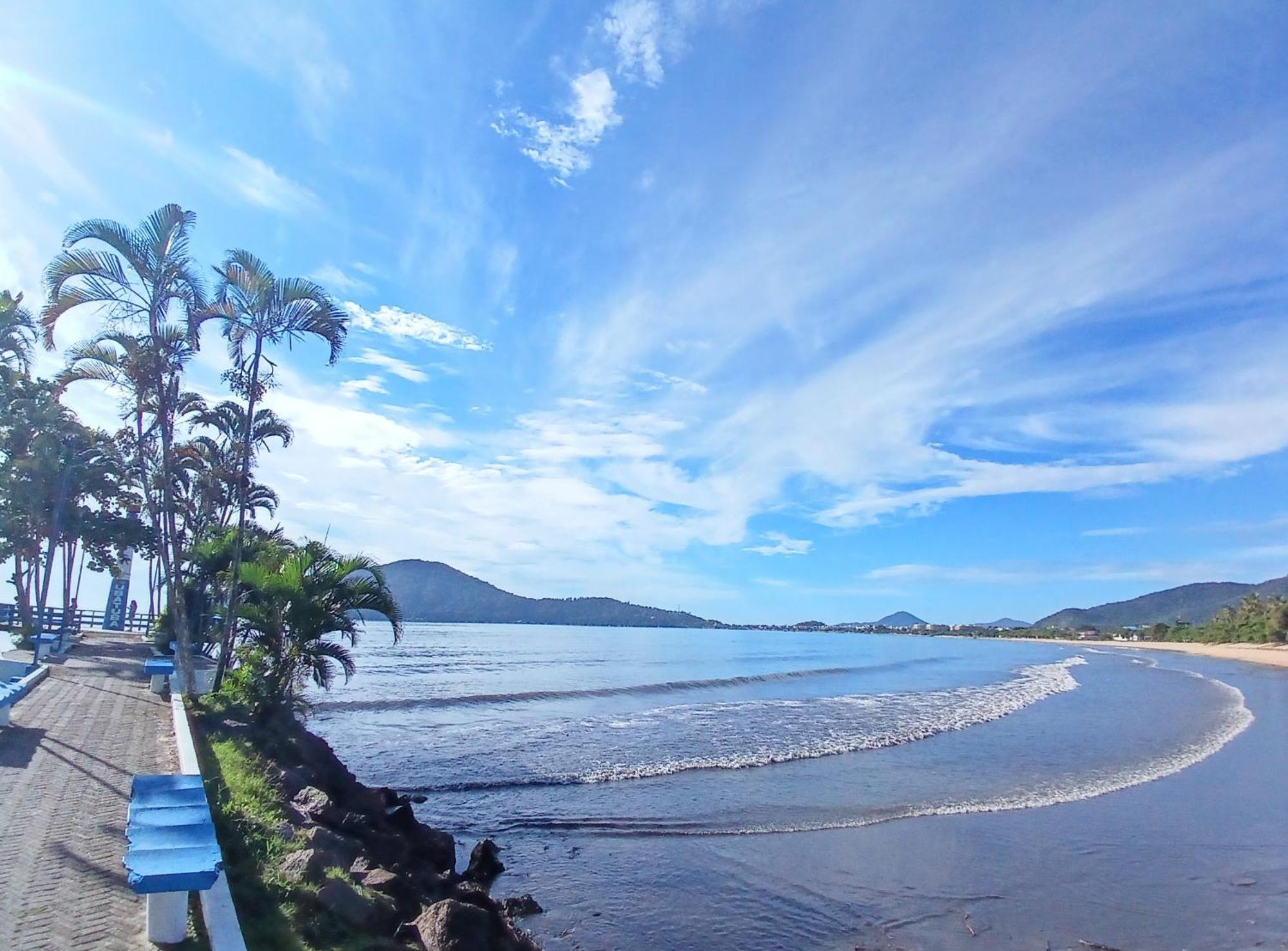 Ubatuba Wild Surf Hostel Екстер'єр фото
