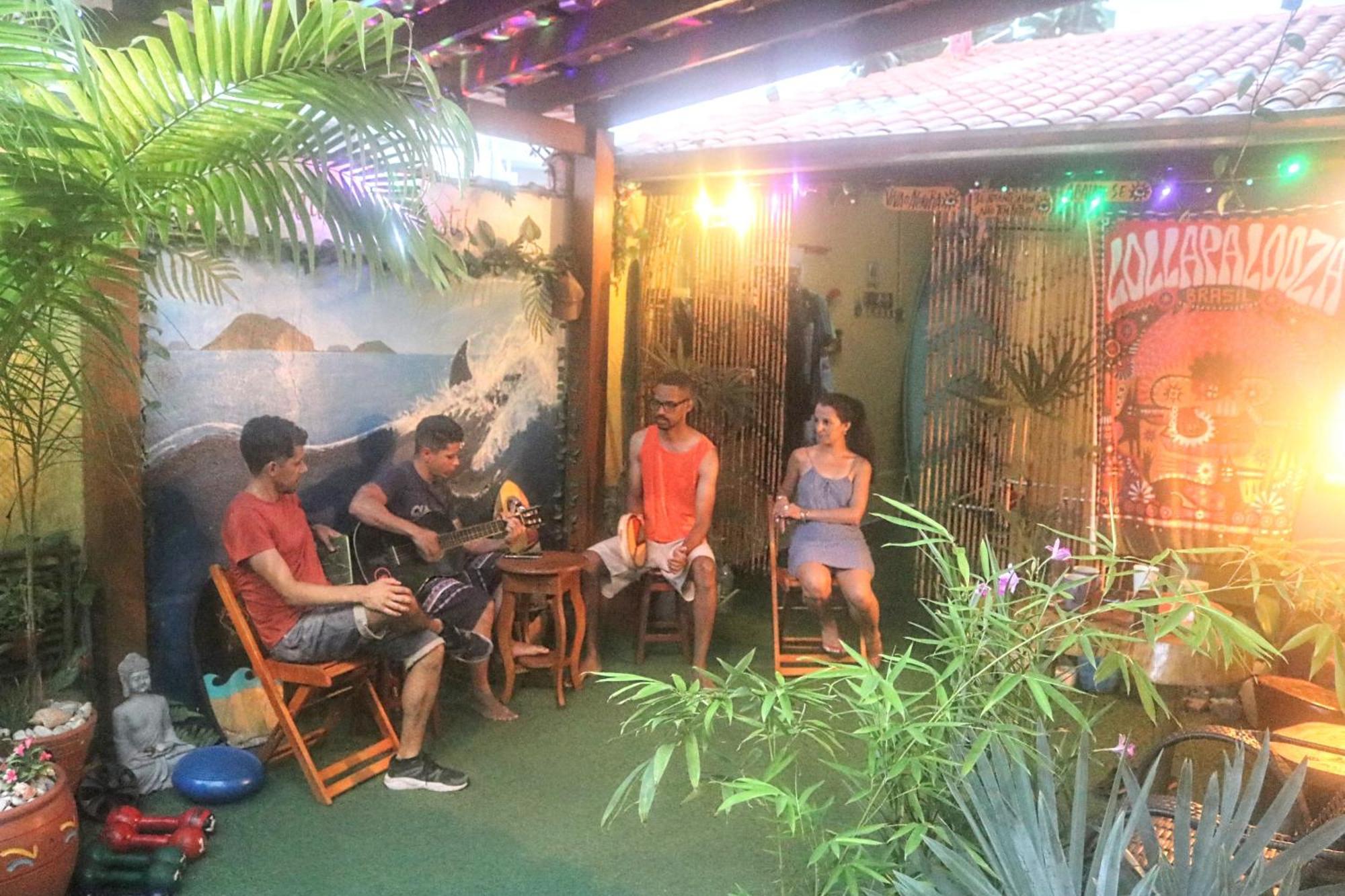 Ubatuba Wild Surf Hostel Екстер'єр фото